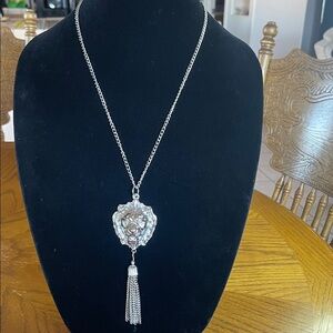 Elegant Silver Pendant Necklace